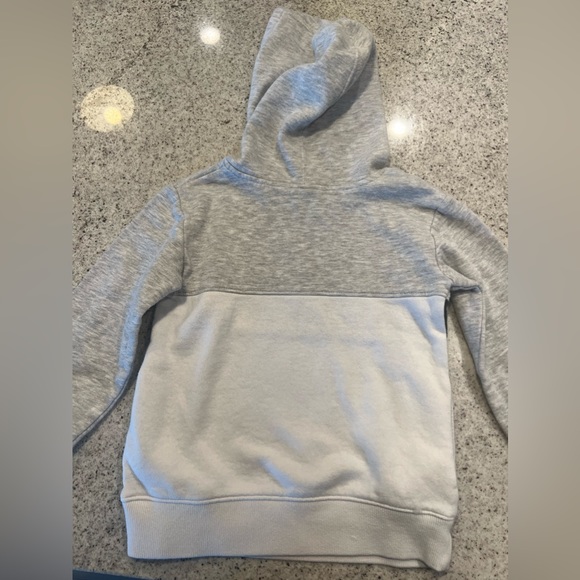 Under Armour Hoodie Sweatshirt Boys size 5 - Picture 4 of 5